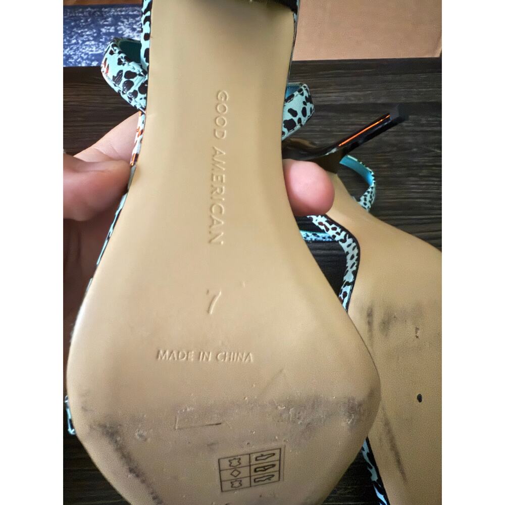 NWOT GOOD AMERICAN Blue Leather Candy Leopard Sandals Sz. 7 - Picture 4 of 9